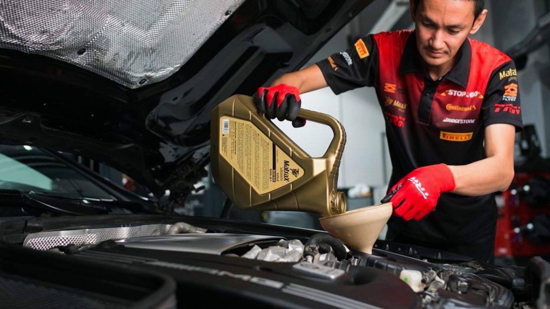 Keeping Your Car Running Smoothly with Oil Changes in Dubai 