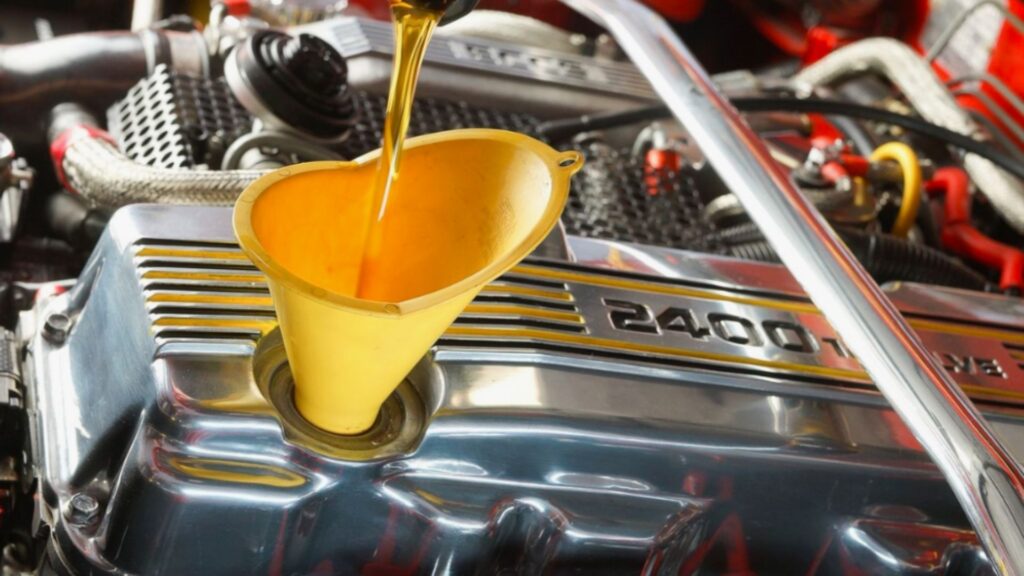 Keeping Your Car Running Smoothly with Oil Changes in Dubai