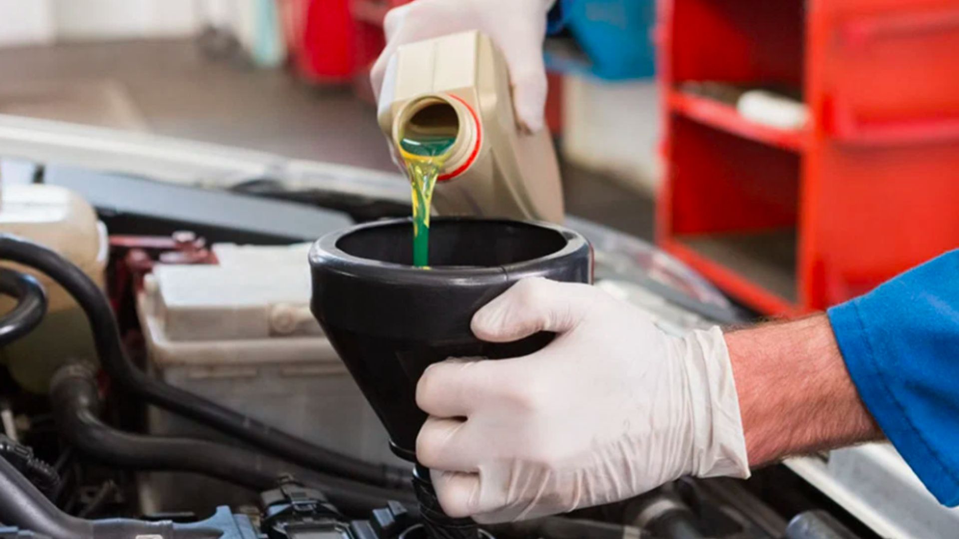 Keeping Your Car Running Smoothly with Oil Changes in Dubai